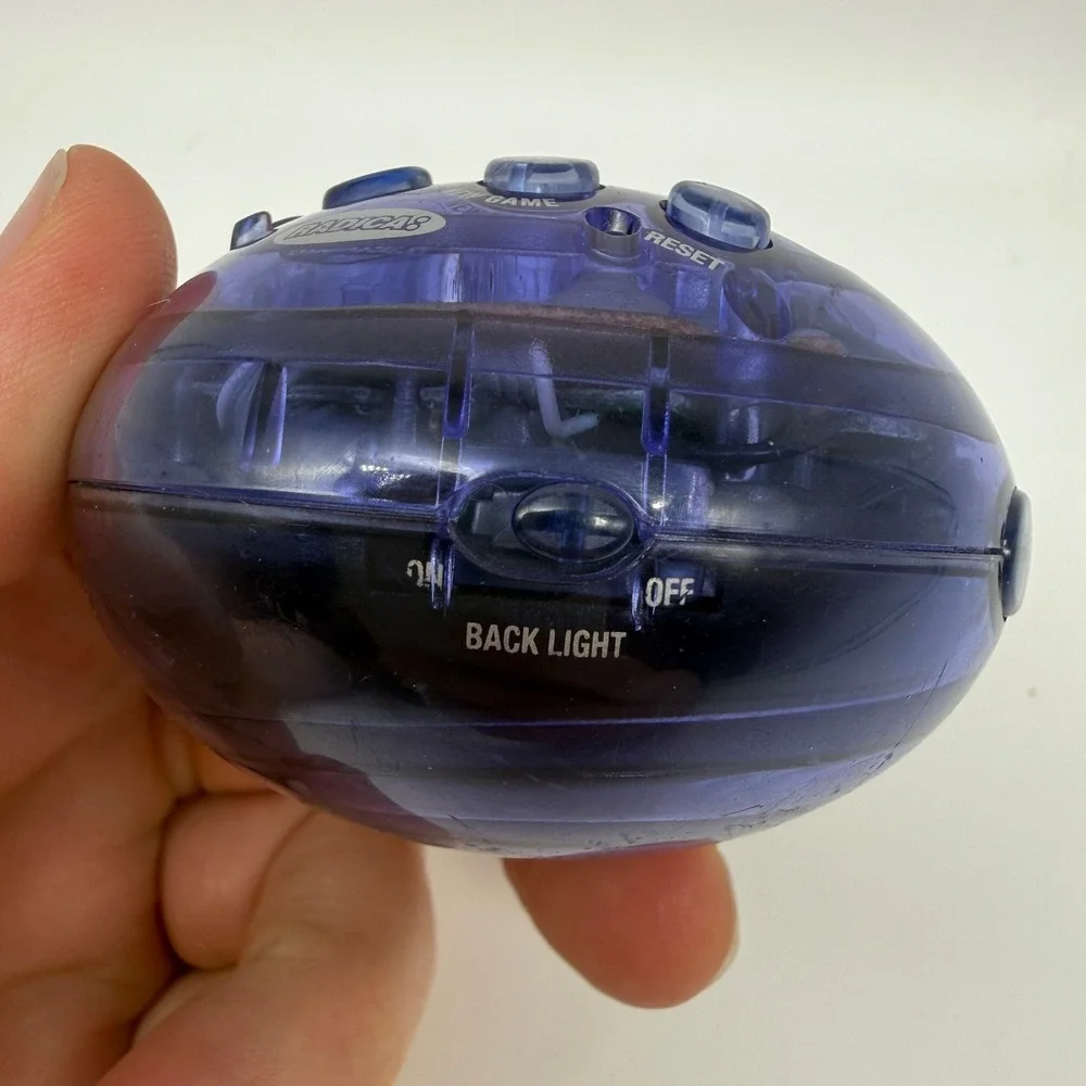 Radica‎ 20Q 20 Questions Electronic Handheld Game 2005 Tested Works